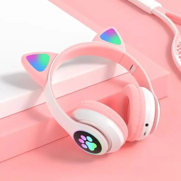 СЛУШАЛКА CAT ,СВЕТЕЩИ, BT5.0, МИКРОФОН, AUX IN, TF, MP3 ПЛЕЙЪР - Розов